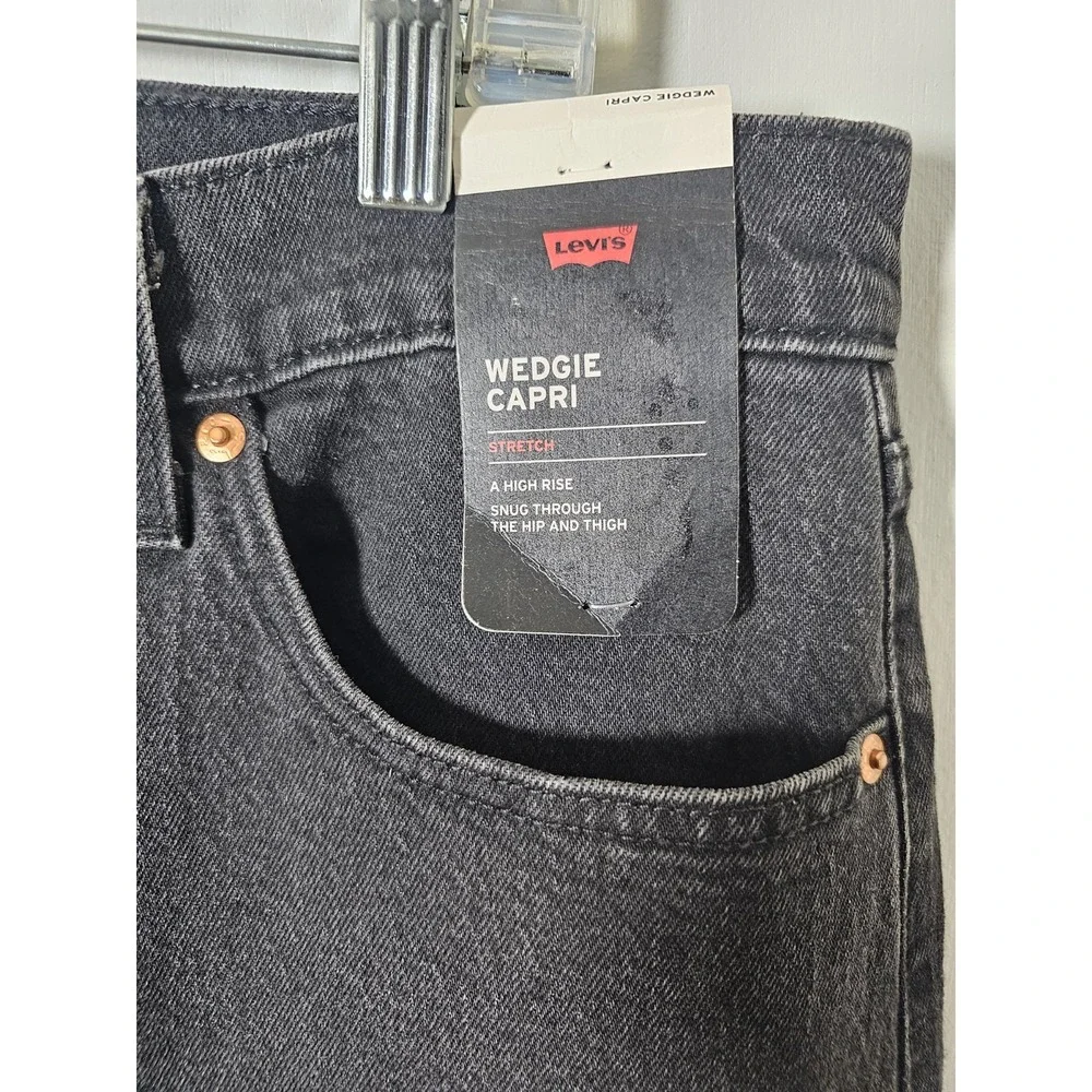 Levis Premium Wedgie Capri Jeans Womens Sz 29 Black High Rise Stretch Denim NWT
